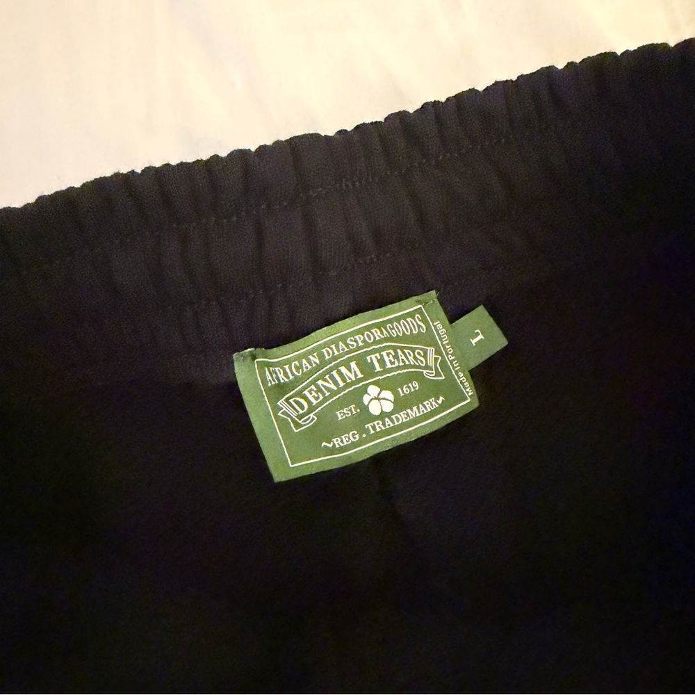 🔥 Denim Tears Cotton Wreath Sweatpants 🔥 - Picture 3 of 4